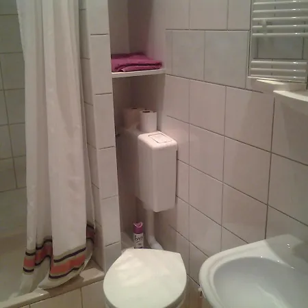 Zur Alten Eiche Bed and Breakfast 3*