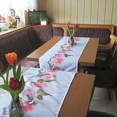 Zur Alten Eiche Bed and Breakfast 3*