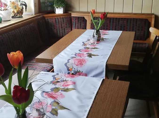 Zur Alten Eiche Oda ve Kahvaltı 3*